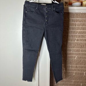 Madewell Petite High-Rise Skinny Jeans in Berkeley Black